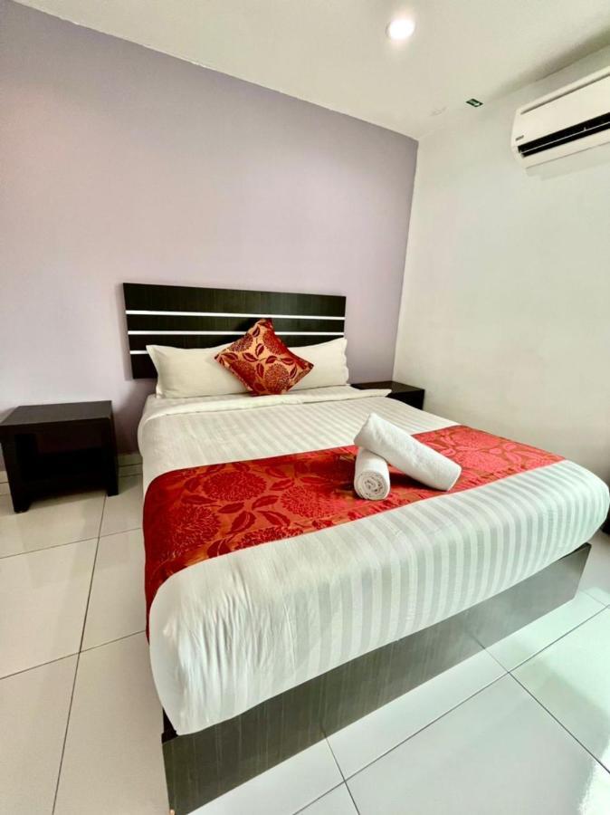 Hotel Zamburger Tengkera Melaka Kültér fotó